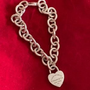 TIFFANY AND CO heart lock bracelet authentic GUC